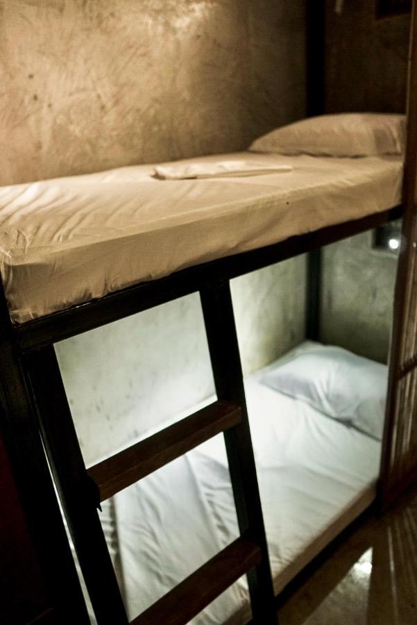 Hang Loose Hostel General Luna  Εξωτερικό φωτογραφία